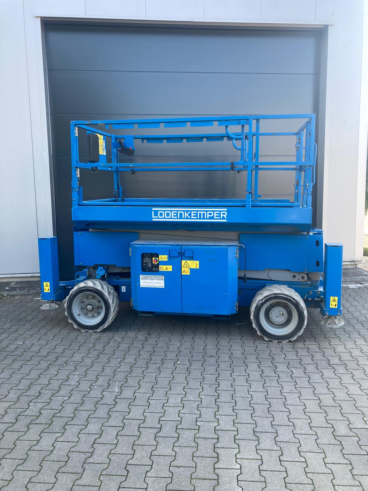 SBE 120 Gelände Genie GS3369 01